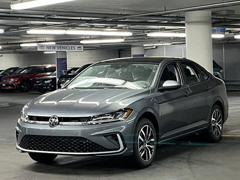 New 2026 Volkswagen Jetta SE FWD image 3