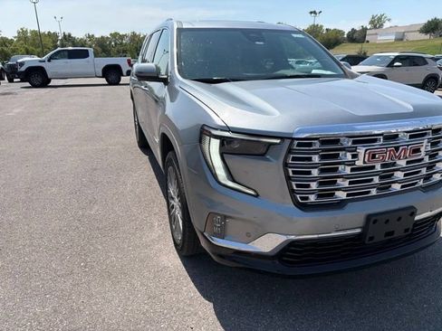 Used 2026 GMC Acadia Denali w/ Super Cruise Package AWD/4WD image 8