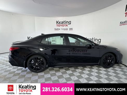 New 2026 Toyota Camry Hybrid w/ Convenience Package FWD image 4