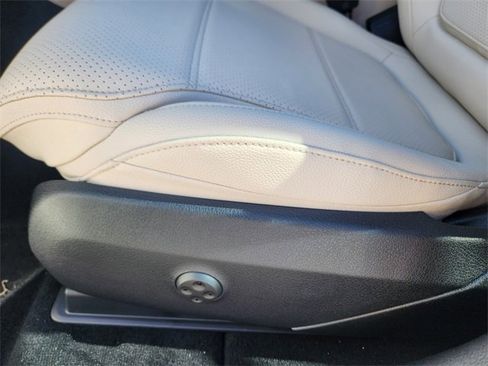 New 2026 Mercedes-Benz GLC 300 4MATIC image 9