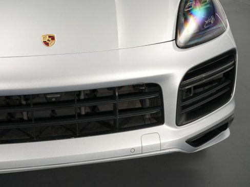 Used 2019 Porsche Cayenne Turbo AWD/4WD image 9