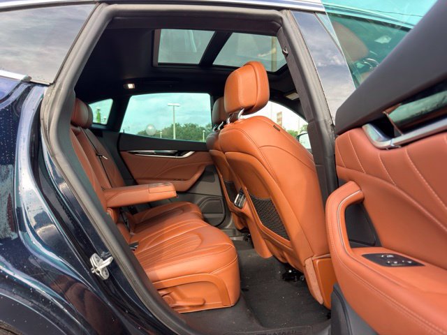 Used 2023 Maserati Levante GT AWD/4WD image 8