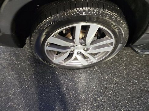 Used 2016 Honda Pilot Touring image 9