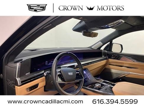 Certified 2025 Cadillac Escalade IQ Sport 2 AWD/4WD image 7