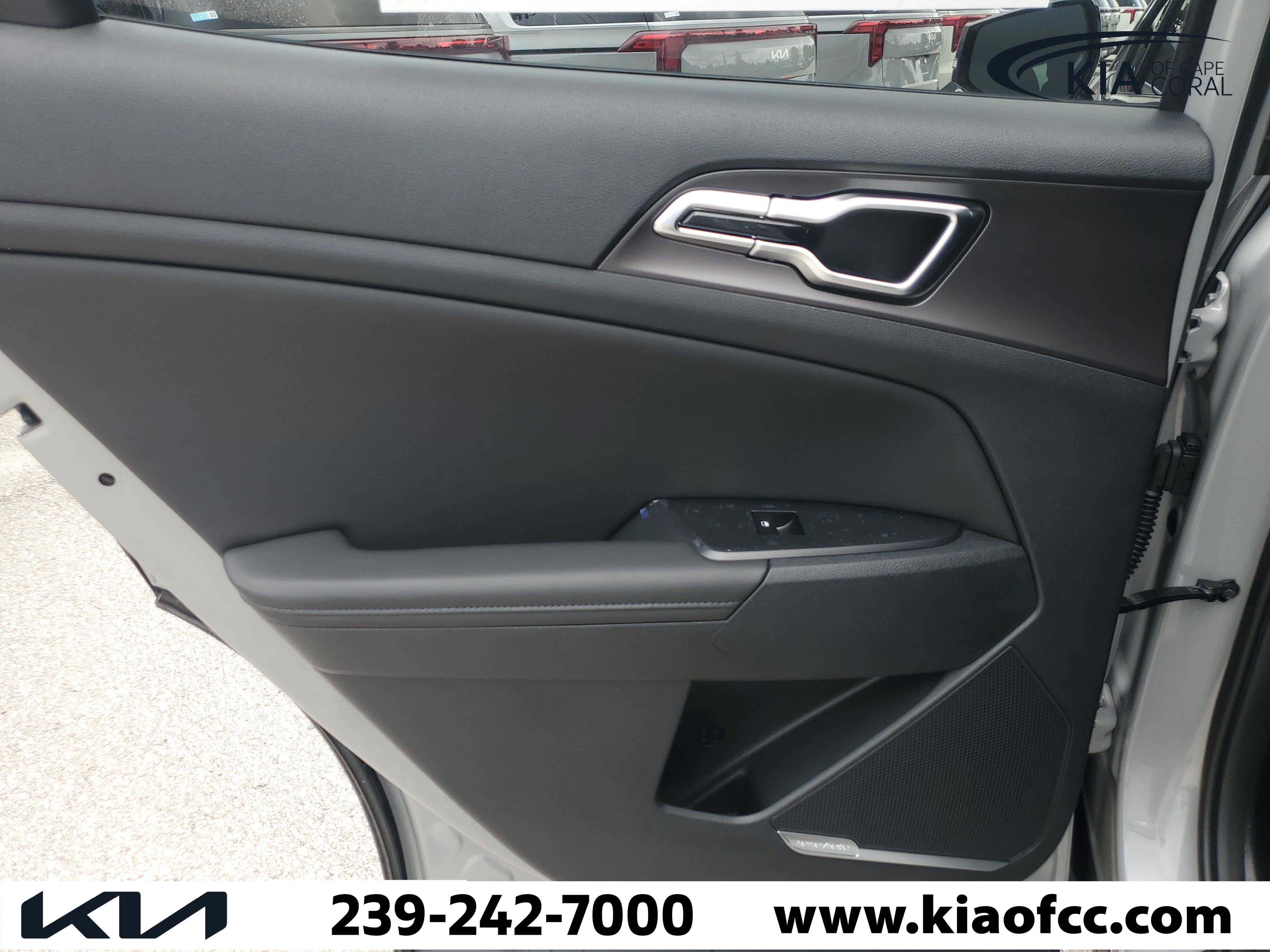 New 2026 Kia Sportage SX FWD image 11