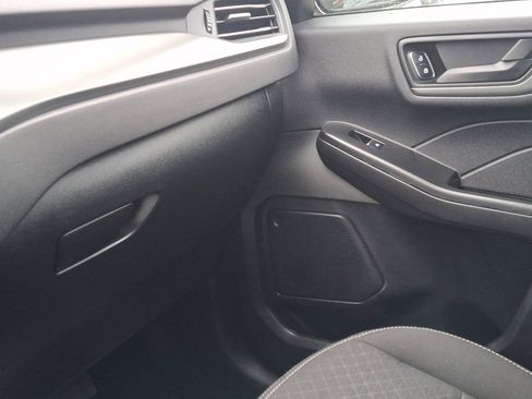 Used 2025 Ford Escape Active image 31