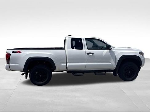 Used 2022 Toyota Tacoma SR w/ SX Package RWD image 6