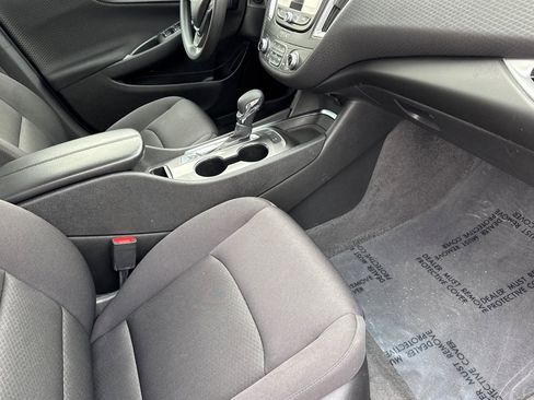 Used 2024 Chevrolet Malibu LT image 17