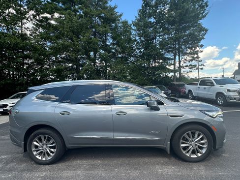 Used 2023 Buick Enclave Avenir w/ Avenir Technology Package AWD/4WD image 4