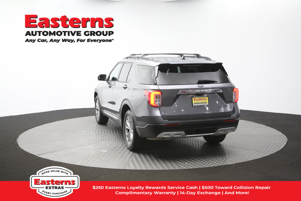 Used 2023 Ford Explorer XLT w/ Equipment Group 202A AWD/4WD image 36