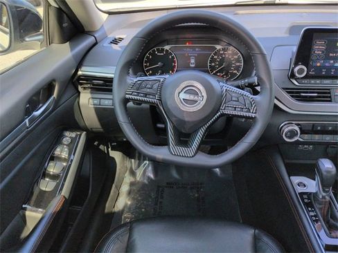 Used 2024 Nissan Altima 2.5 SR image 15