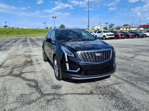 Used 2025 Cadillac XT5 Premium Luxury AWD/4WD image 4