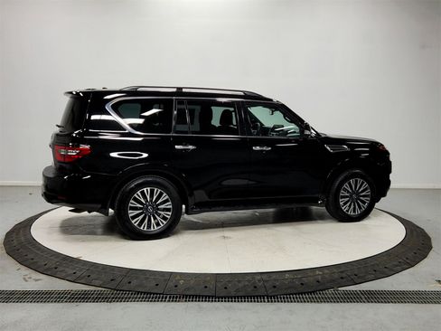 Used 2023 Nissan Armada SL w/ Midnight Edition Package image 7