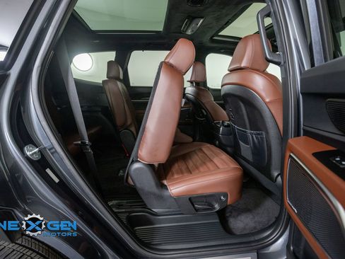 Used 2024 Kia Telluride SX Prestige AWD/4WD image 39
