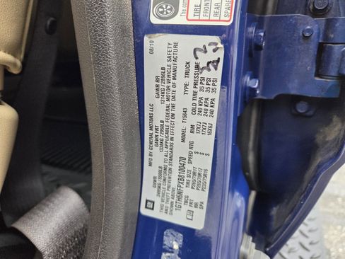 Used 2011 GMC Canyon SLT image 19