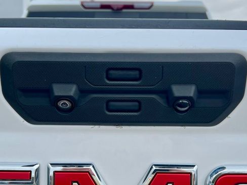 Used 2023 GMC Sierra 3500 Denali w/ Denali Ultimate Package image 7