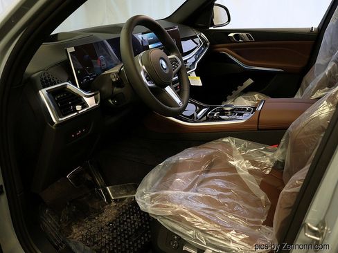 New 2026 BMW X5 xDrive50e w/ M Sport Package image 12