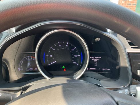 Used 2019 Honda Fit EX image 19