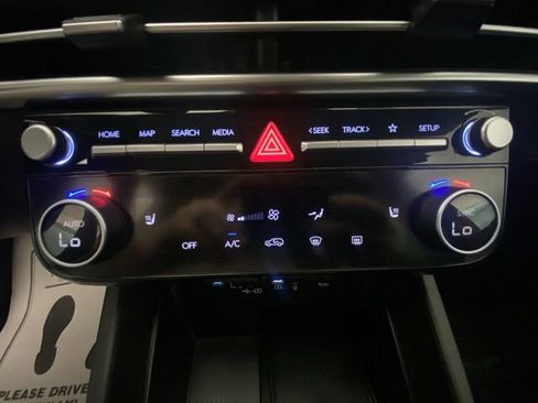 Used 2025 Hyundai Tucson SEL FWD image 19