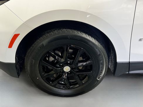 Used 2023 Chevrolet Equinox LS w/ LS Convenience Package image 13