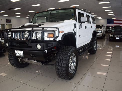 Used 2003 HUMMER H2 w/ Preferred Equipment Group AWD/4WD image 6
