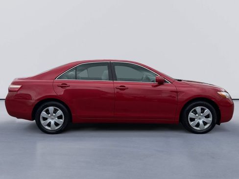 Used 2009 Toyota Camry FWD image 2