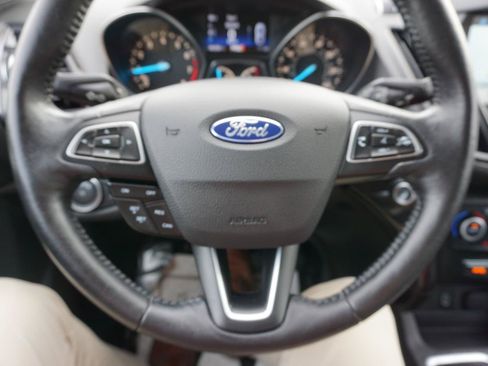 Used 2019 Ford Escape Titanium AWD/4WD image 13