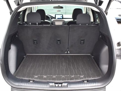 Used 2022 Ford Escape SE w/ SE Sport Appearance Package image 32