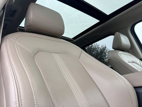 Used 2023 Ford Expedition Limited image 21