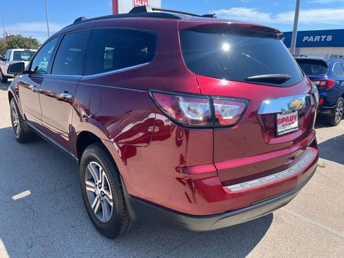Used 2016 Chevrolet Traverse LT image 12