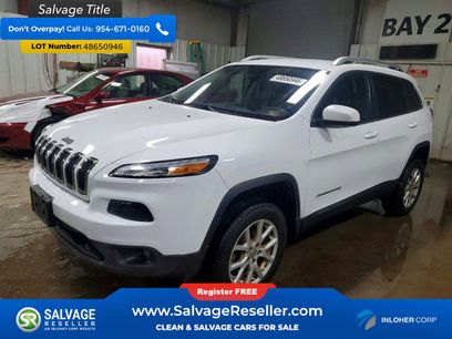 Used 2018 Jeep Cherokee Latitude Plus w/ Comfort/Convenience Group