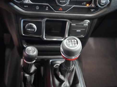 Used 2024 Jeep Wrangler Sport image 91