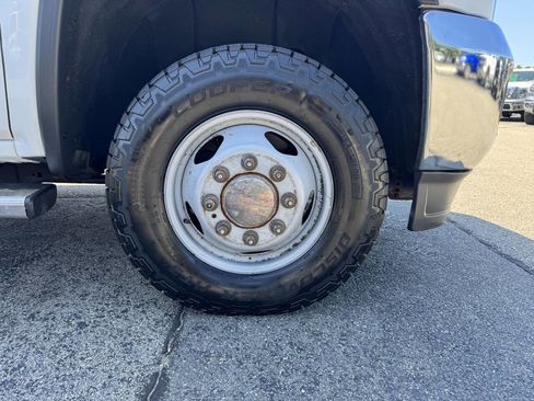 Used 2015 GMC Sierra 3500 Base 4x4 2dr Regular Cab SWB C w/ Sierra Convenience Package image 13