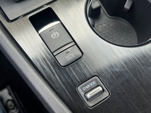 Used 2024 Nissan Rogue SV w/ SV Premium Package FWD image 27