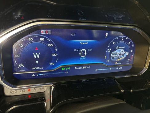 Used 2025 Chevrolet Silverado 2500 LTZ w/ LTZ Premium Package image 32