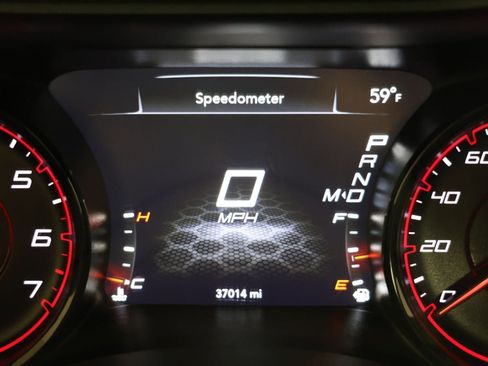 Used 2019 Dodge Charger R/T w/ Blacktop Package RWD image 11