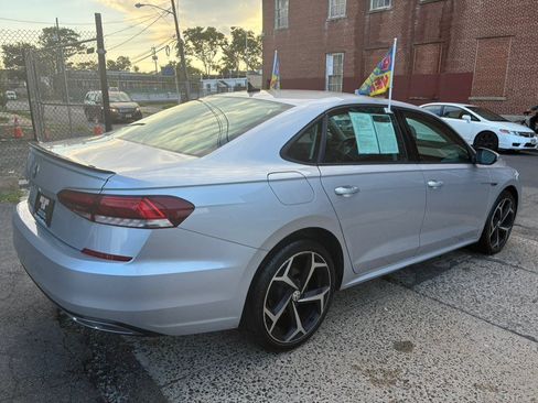 Used 2020 Volkswagen Passat 2.0T R-Line FWD image 8
