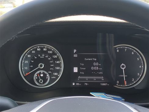 Used 2025 Genesis G70 2.5T image 29