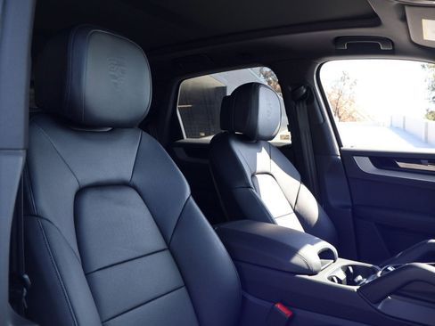 New 2026 Porsche Cayenne image 24
