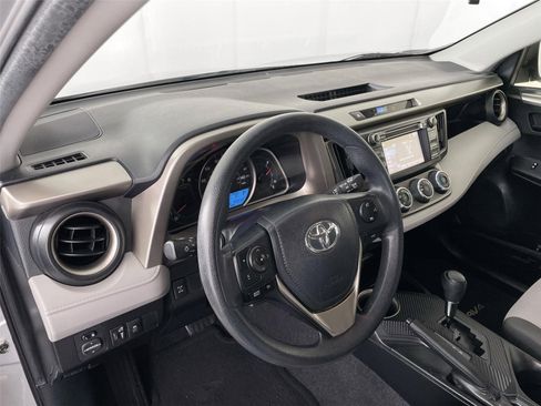 Used 2015 Toyota RAV4 LE AWD/4WD image 12