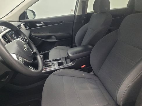 Used 2019 Kia Sorento FWD image 17