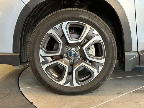 Used 2024 Subaru Ascent Touring AWD/4WD image 27