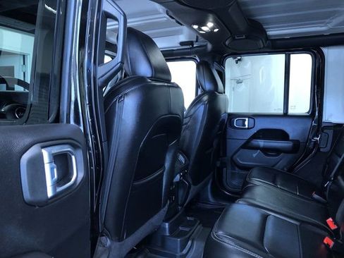 Used 2021 Jeep Wrangler Unlimited Sahara w/ Cold Weather Group AWD/4WD image 20