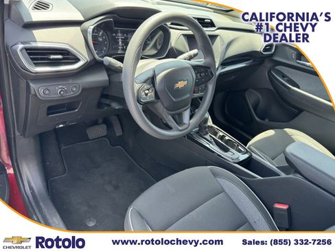 Used 2023 Chevrolet TrailBlazer LT FWD image 13