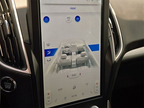 Used 2024 Ford Edge SEL image 20