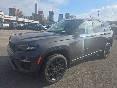 New 2025 Jeep Grand Cherokee Limited image 7