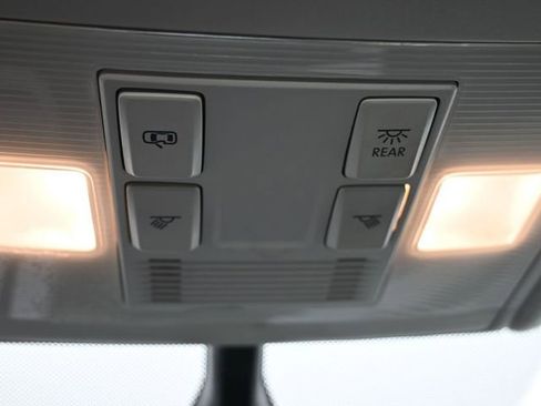 Used 2021 Volkswagen Tiguan SEL image 35