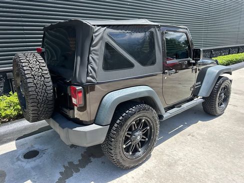 Used 2013 Jeep Wrangler Sport AWD/4WD image 10