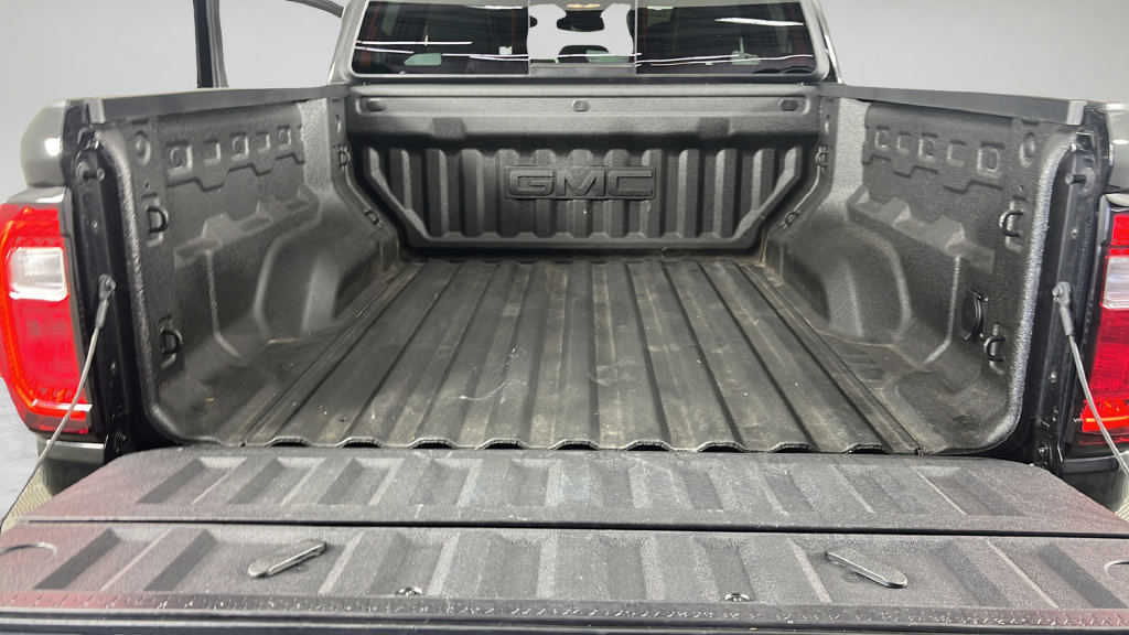 Used 2025 GMC Canyon AT4 AWD/4WD image 33