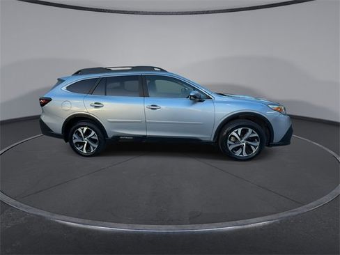 Used 2022 Subaru Outback Limited image 9